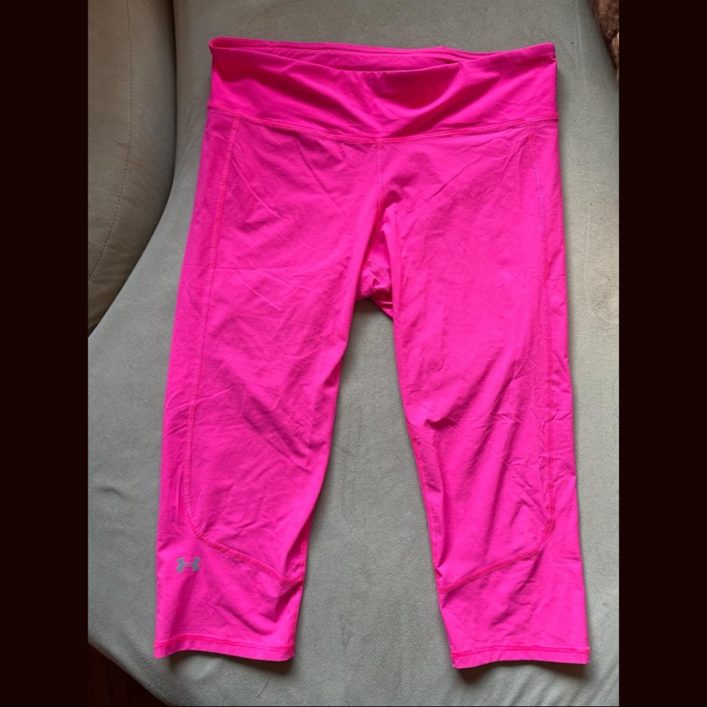 Under Armour Hot Pink Crop Legging